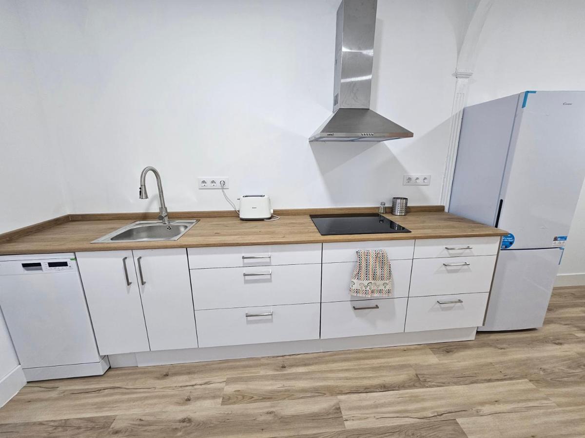 Apartamentos En El Centro - Plaza De Amboage - Wifi 费罗尔 外观 照片