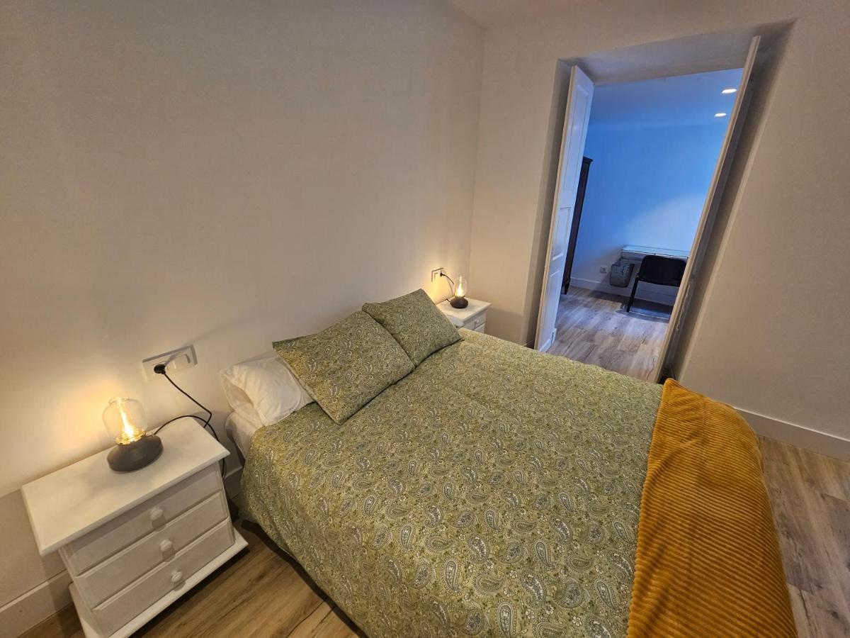Apartamentos En El Centro - Plaza De Amboage - Wifi 费罗尔 外观 照片