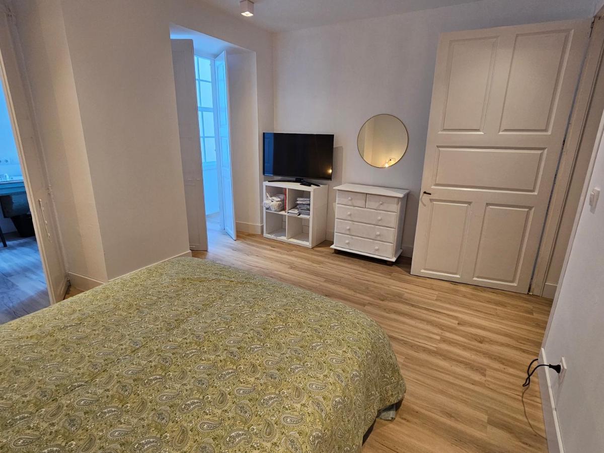 Apartamentos En El Centro - Plaza De Amboage - Wifi 费罗尔 外观 照片