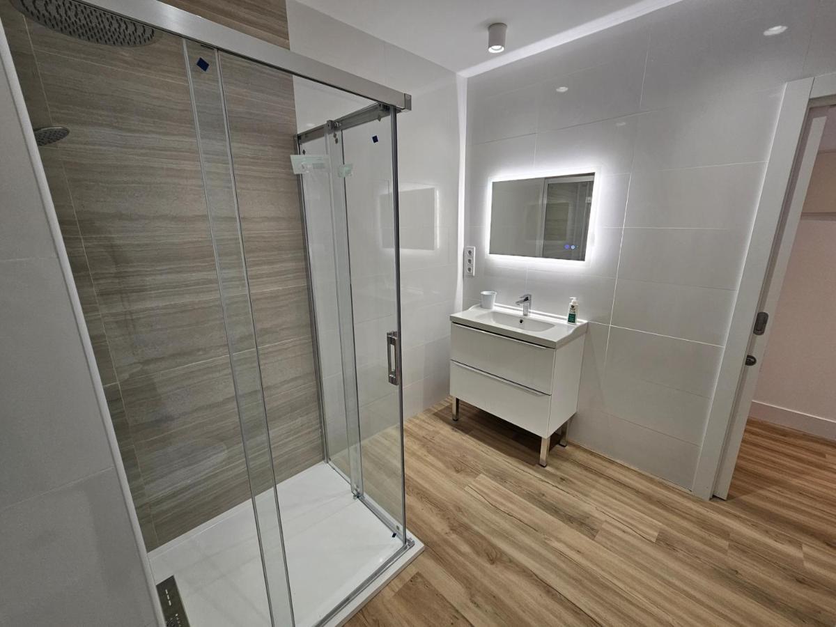 Apartamentos En El Centro - Plaza De Amboage - Wifi 费罗尔 外观 照片