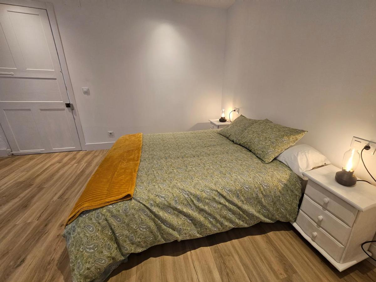 Apartamentos En El Centro - Plaza De Amboage - Wifi 费罗尔 外观 照片